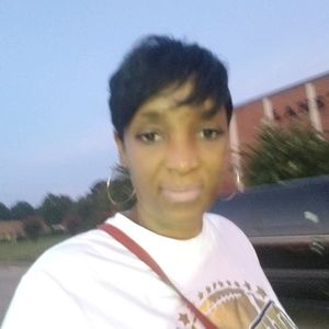 Meet your Posher, Elnora